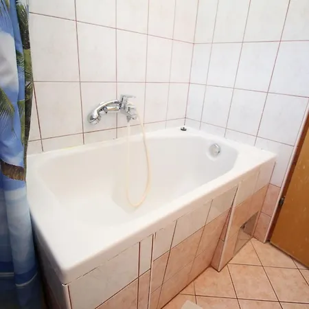 דירה Charmantes In Mit Eigenem Balkon By Interhome *