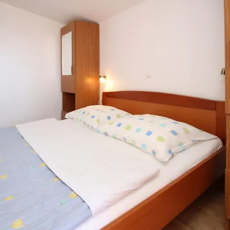 Charmantes In Mit Eigenem Balkon By Interhome