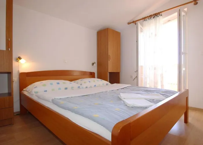 Apartment Charmantes In Mit Eigenem Balkon By Interhome