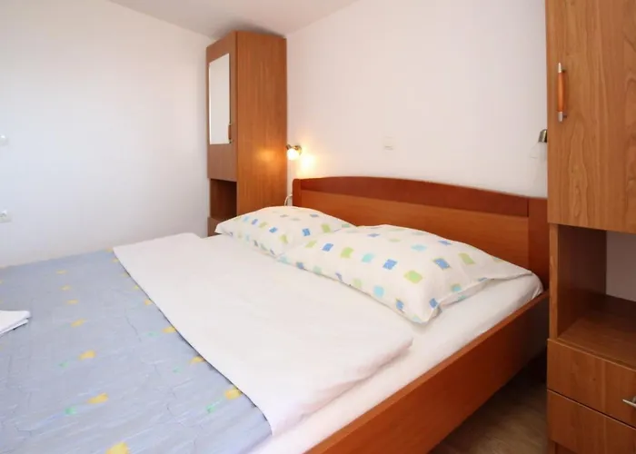Charmantes In Mit Eigenem Balkon By Interhome
