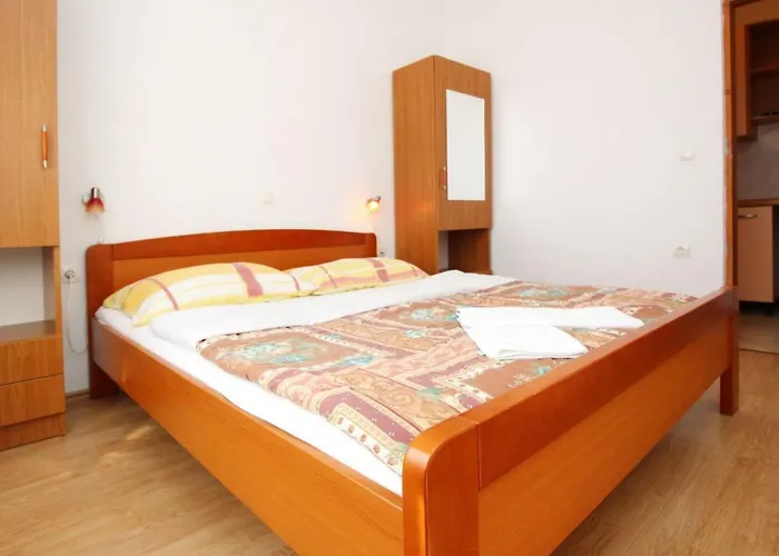 Charmantes In Mit Eigenem Balkon By Interhome Lejlighed *