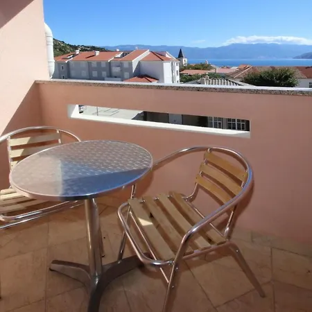 Charmantes In Mit Eigenem Balkon By Interhome * Baška